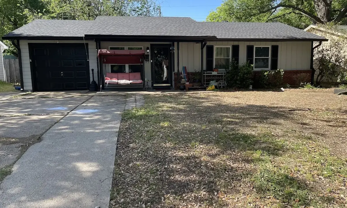 Roof Inspection crew at work on a residential roof in Semmes